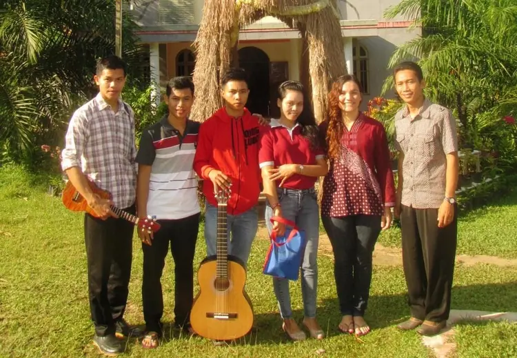 Dayak Mualang music group
